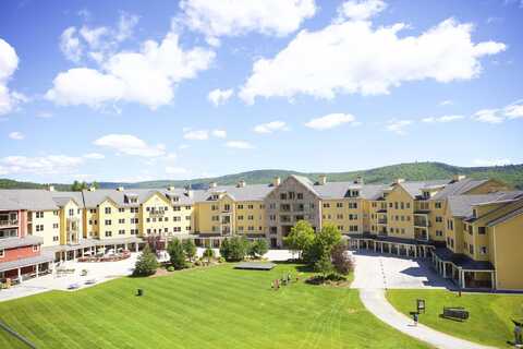 456 QIV Jackson Gore Inn, Ludlow, VT 05149