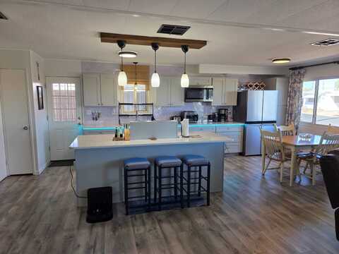 2700  E ALLRED AVE, Mesa, AZ 85204