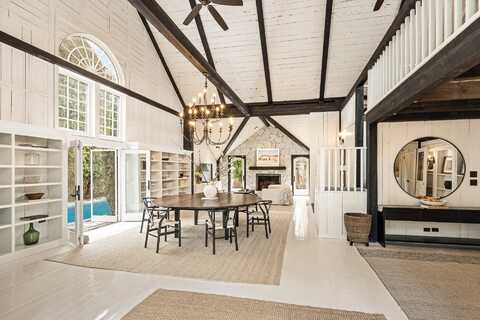 51 Buell Lane, East Hampton, NY 11937