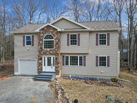 7500 Crestview Drive, Tobyhanna, PA 18466