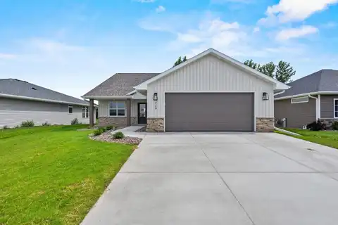 710 TAMBOUR Court, DE PERE, WI 54115