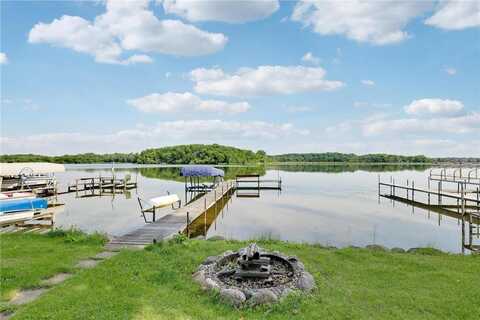 6240 Red Oak Road, Mound, MN 55364