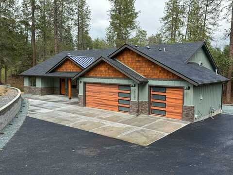 2957 Sylvan Drive, Grants Pass, OR 97527