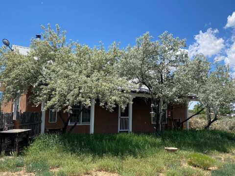 1227 Estrella Rd, Taos, NM 87571