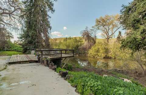 18046 Fisher Drive, Visalia, CA 93292