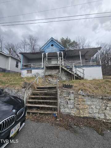 114 Meredith Street, Bluefield, VA 24605