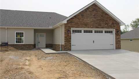 330 Cherokee Dr, Chippewa Twp, PA 15010