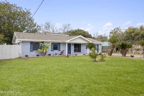 Holcomb, OCEAN SPRINGS, MS 39564