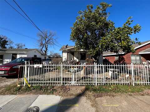 Parvia, DALLAS, TX 75212