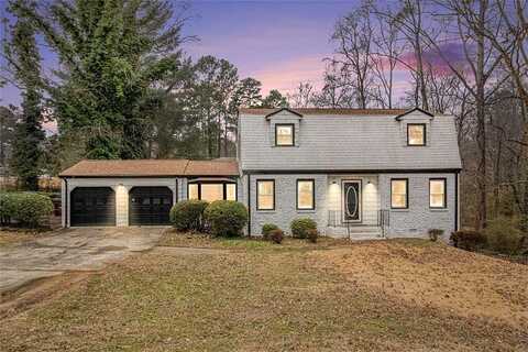 Tiffany, JONESBORO, GA 30236