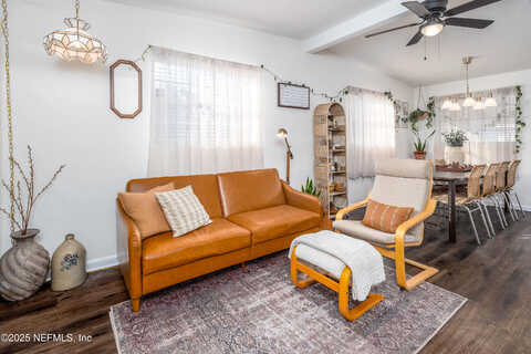 Lawson, JACKSONVILLE, FL 32246