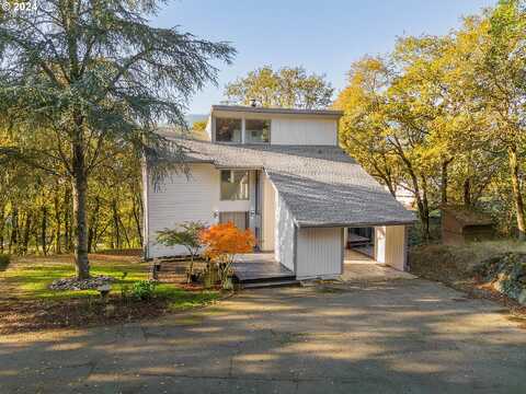 Jodee, MYRTLE CREEK, OR 97457