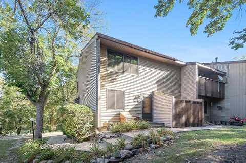 River Woods, BURNSVILLE, MN 55337