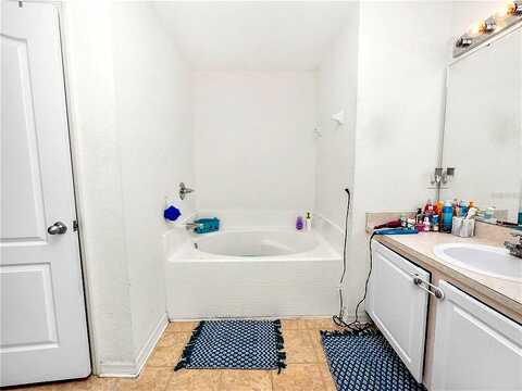 Bently, LAKELAND, FL 33809