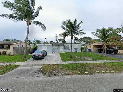 Avenue H, RIVIERA BEACH, FL 33404