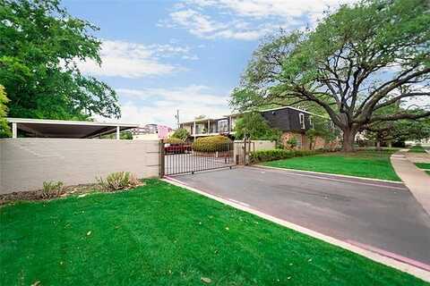 Fleetwood Oaks, DALLAS, TX 75235