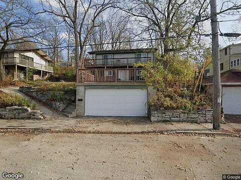 Park, PEWAUKEE, WI 53072