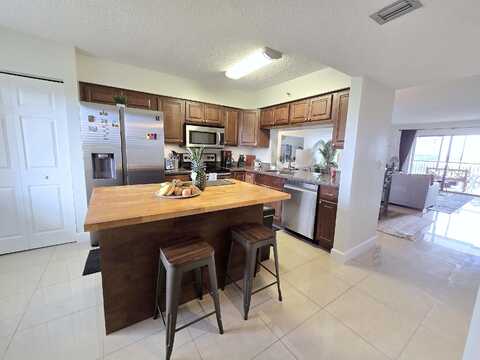 S Cypress Bend Dr, Pompano Beach, FL 33069