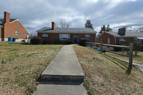 Neprinceton Cir, Roanoke, VA 24012