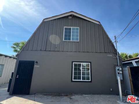 19040 Bassett St, Reseda, CA 91335