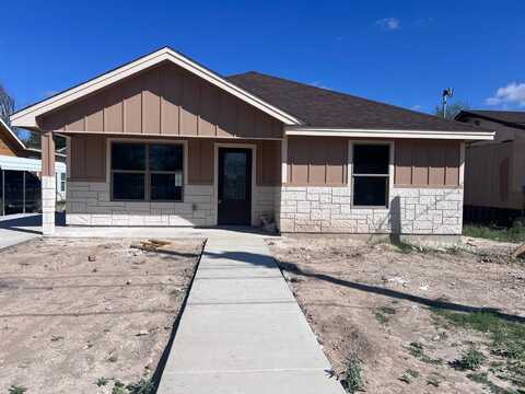 504 E Cortinas, Del Rio, TX 78840
