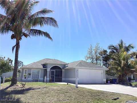 4703 6th Street W, Lehigh Acres, FL 33971
