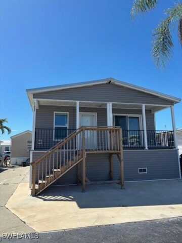 11731 Oakdale Drive, Fort Myers, FL 33908