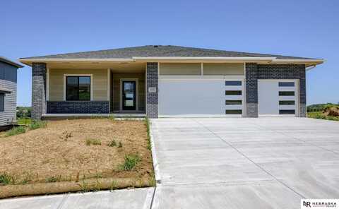 10905 N 159 Avenue, Bennington, NE 68007