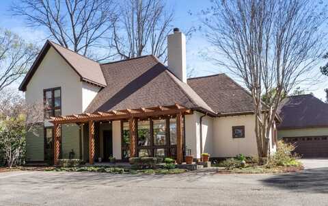 10 E PARKWAY, Memphis, TN 38104