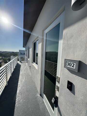 10295 NW 64th Ter, Doral, FL 33178