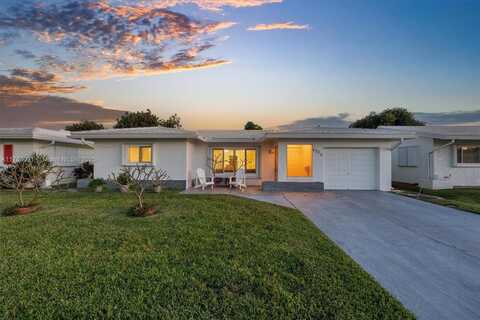 6702 NW 71st St, Tamarac, FL 33321
