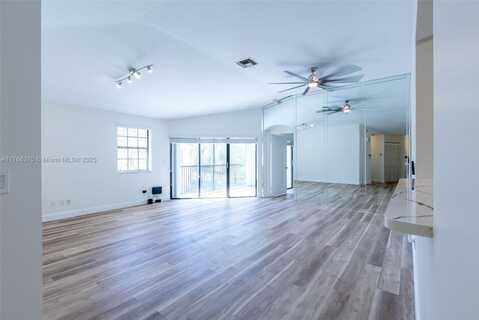 15865 SW 6th Pl, Pembroke Pines, FL 33027