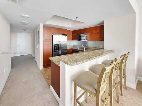 2681 N Flamingo Rd, Sunrise, FL 33323
