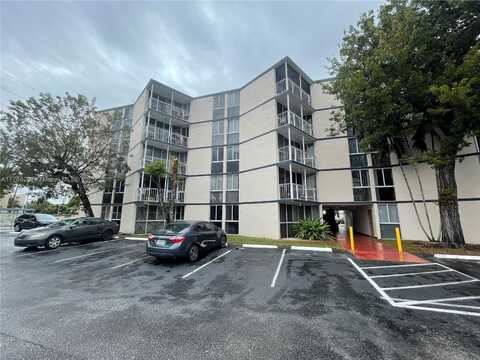 6995 NW 186th St, Hialeah, FL 33015