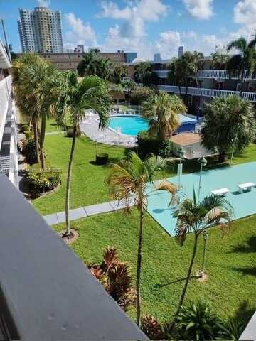 201 NE 14th Ave, Hallandale Beach, FL 33009
