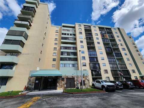 5055 NW 7th St, Miami, FL 33126