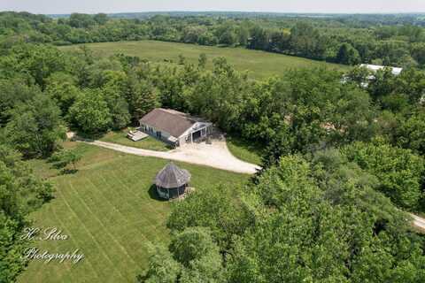 8106 MAPLE Street, Marengo, IL 60152