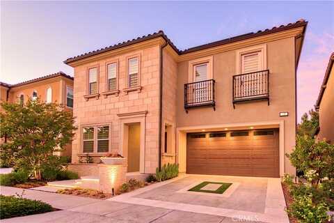 305 Pinnacle Drive, Lake Forest, CA 92630