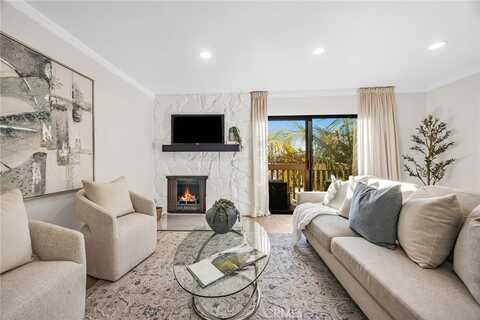1988 Junipero Avenue, Signal Hill, CA 90755