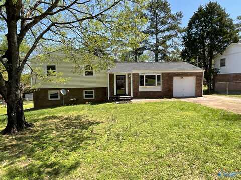 3516 Glendale Lane, Huntsville, AL 35810