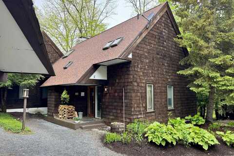11 Pond View Road, Winhall, VT 05340