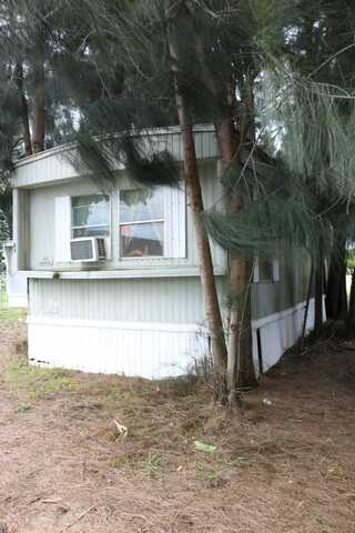 902 Monopoly Ln, Cocoa, FL 32922