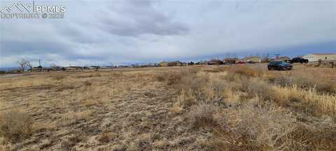 142 E Croyden Drive, Pueblo, CO 81007