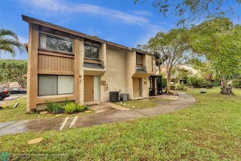 26 Wimbledon Lake, Plantation, FL 33324