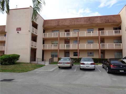 9321 Sunrise Lakes Blvd, Sunrise, FL 33322