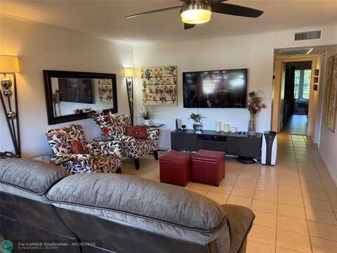 1066 Newport Q, Deerfield Beach, FL 33442