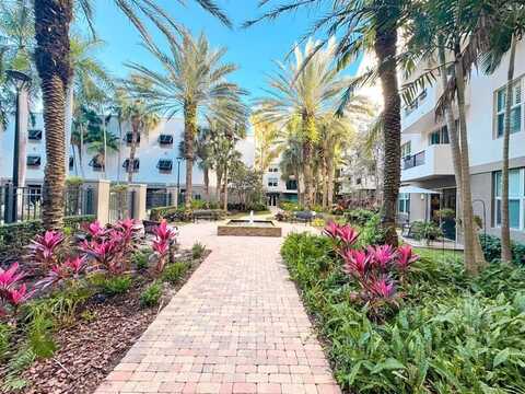 2421 NE 65th St, Fort Lauderdale, FL 33308