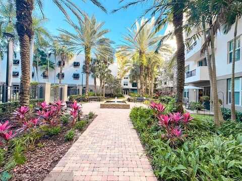 2421 NE 65th St, Fort Lauderdale, FL 33308