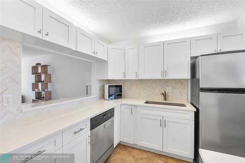 5300 NE 24th Terrace, Fort Lauderdale, FL 33308