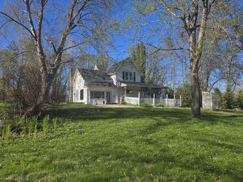 N1595 NORTH Road, GREENVILLE, WI 54942